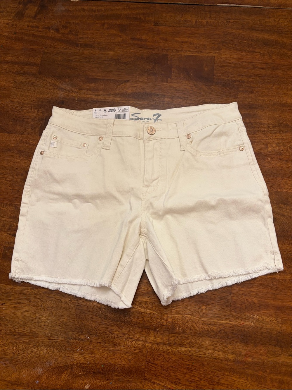 NWT Seven7 Weekend Short Fray Hem Denim Shorts Bone Ivory Size 8 $59